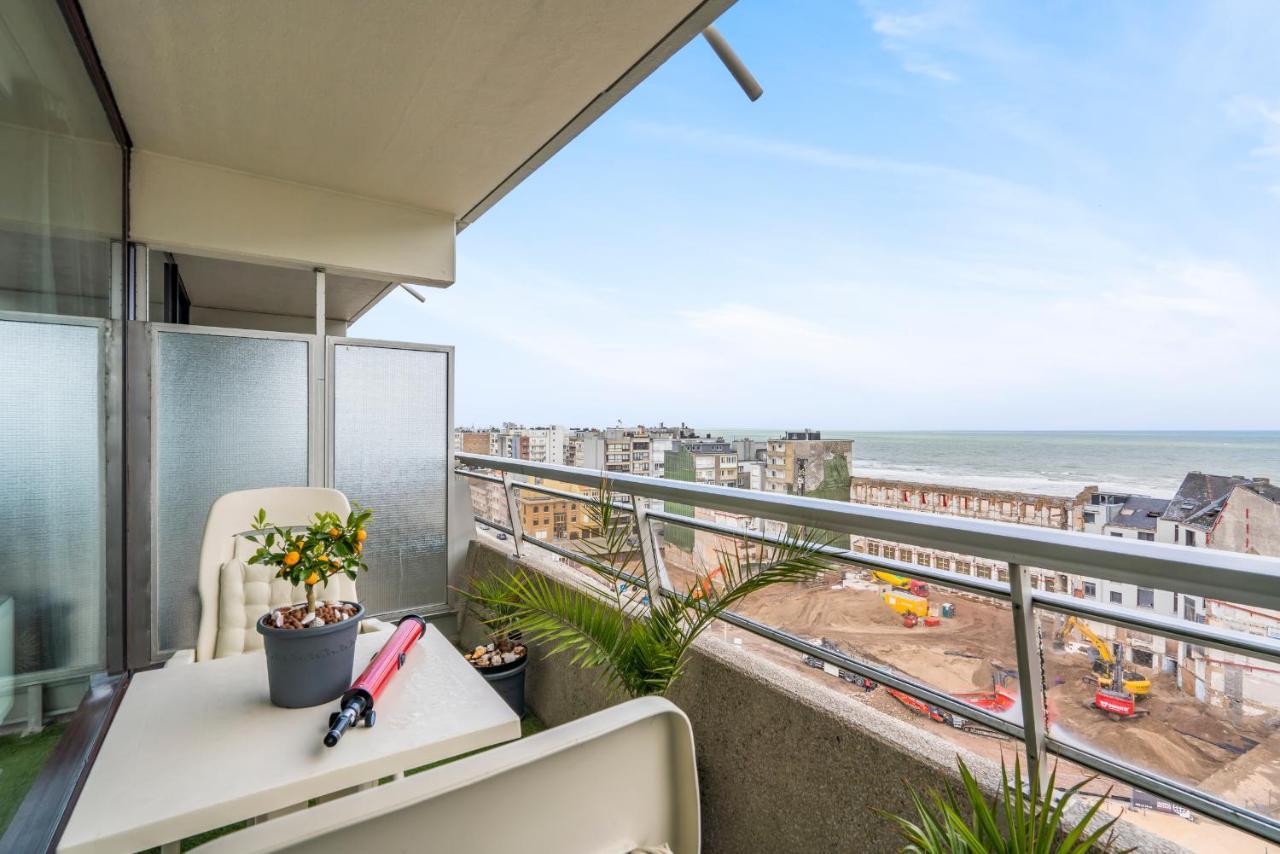 Luxueuze Vakantiestudio Met Zeezicht En Terras In Oostende Esterno foto